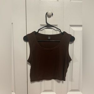 brown tank top
